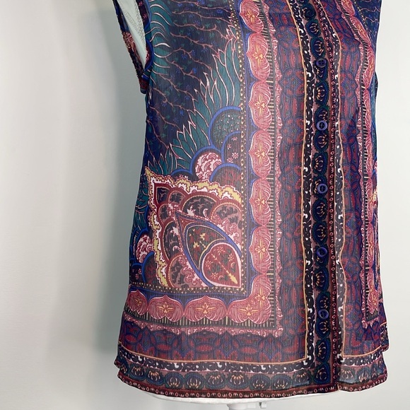 Staring at Stars Boho Kaleidoscope Button Down Sleeveless Blouse. Size Medium. - Picture 4 of 12